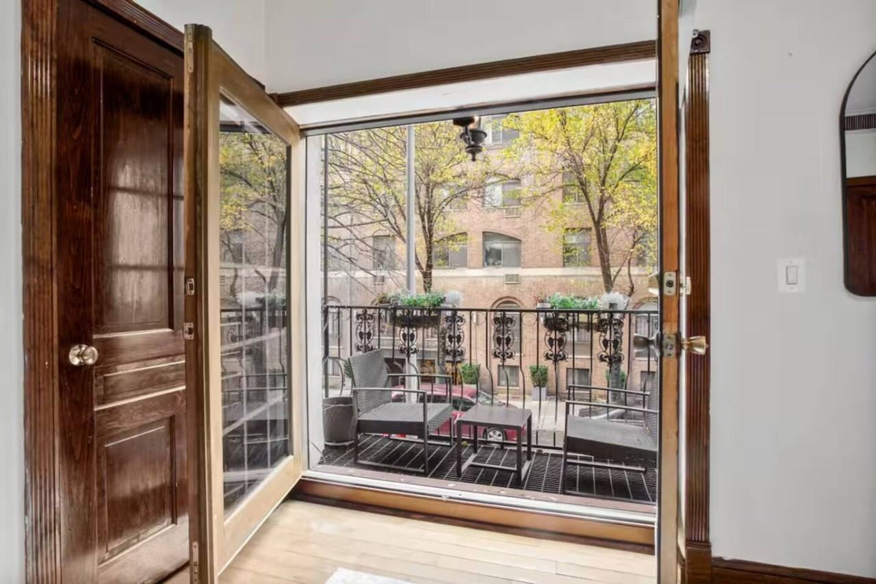 306 E 52nd St #1541919P - Photo 5 of 17