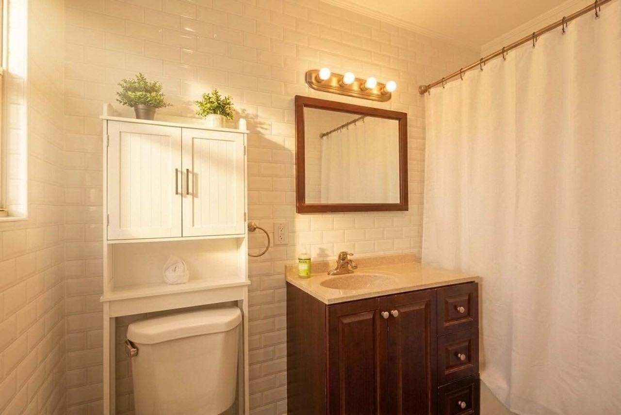 381 1/2 Graham Ave #1539413P - Photo 7 of 16