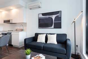 1004 Rue De La Montagne - Photo 1 of 1