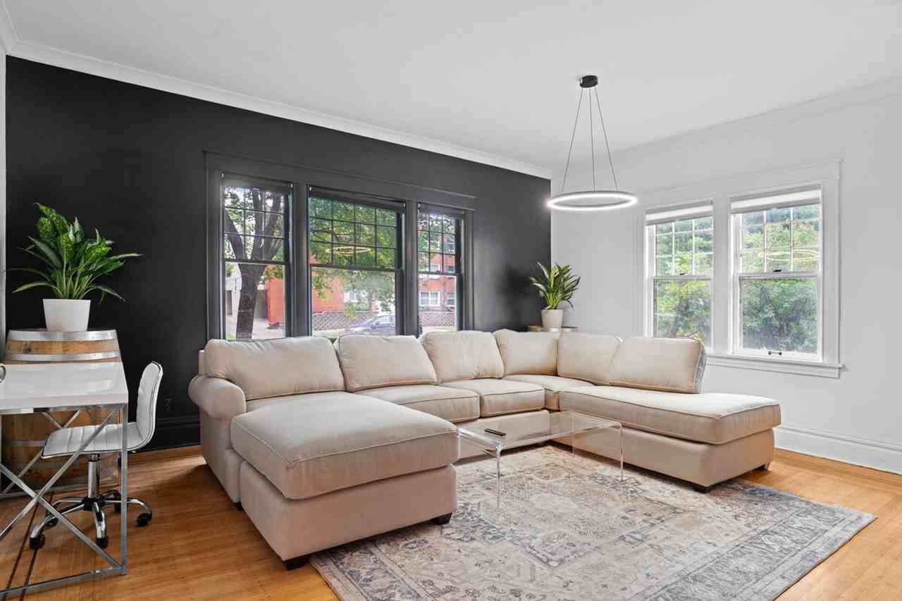 1115 W 31st St #1292856P - Photo 6 of 38