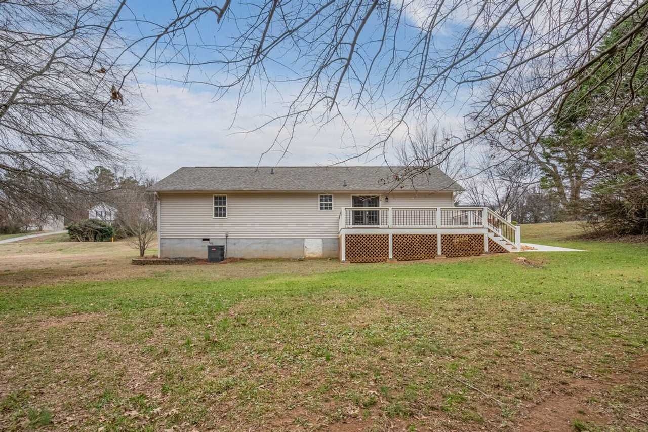 29 Jennifer Ln #1377420P - Photo 3 of 26