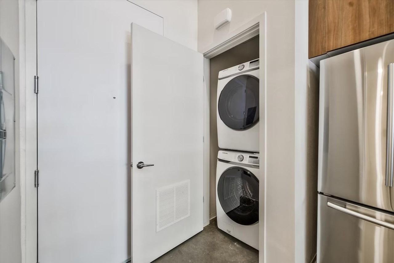 315 J St #1382870P - Photo 7 of 31