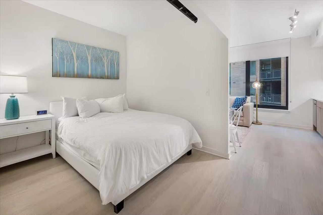 315 J St #1382870P - Photo 4 of 31