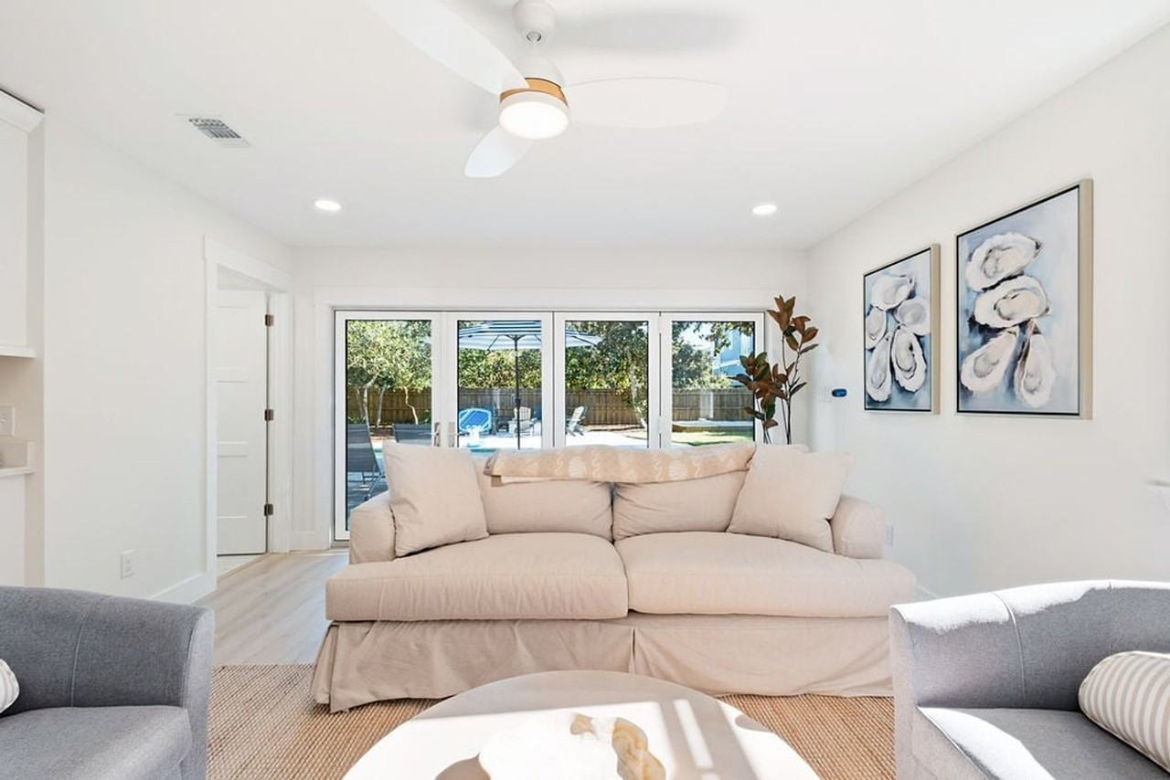383 Lakeview Dr #1462120P - Photo 4 of 50