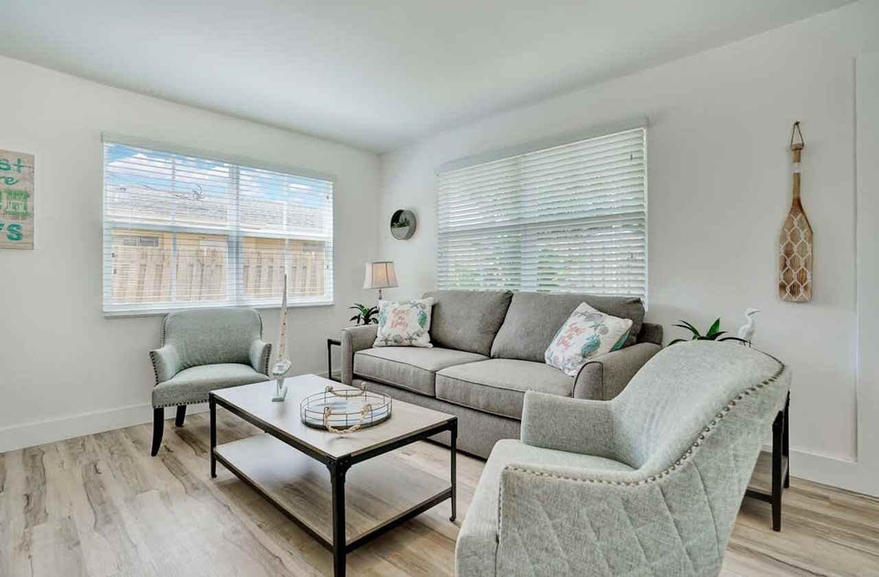 3316 Se 4th St #1503924P - Photo 4 of 33