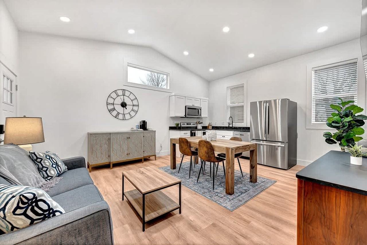 426 S Washington St #1520922P - Photo 2 of 19