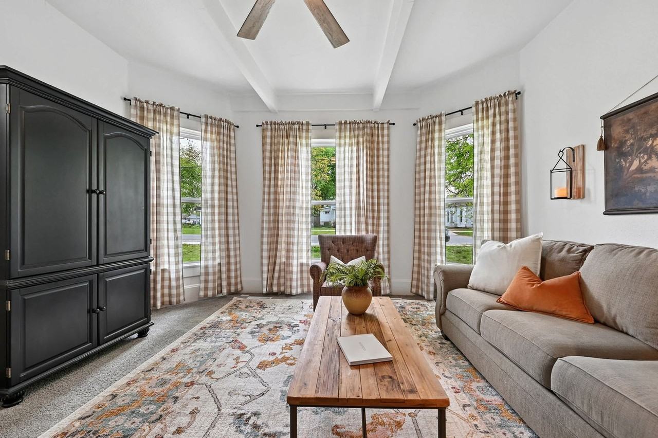 408 S Wright St #1520957P - Photo 6 of 50