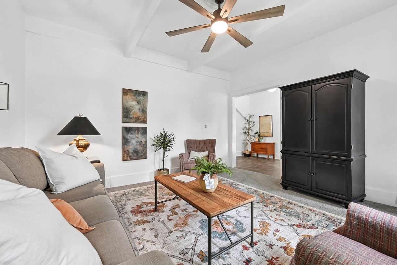408 S Wright St #1520957P - Photo 7 of 50