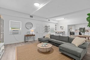 featured image of 4265 Wee St