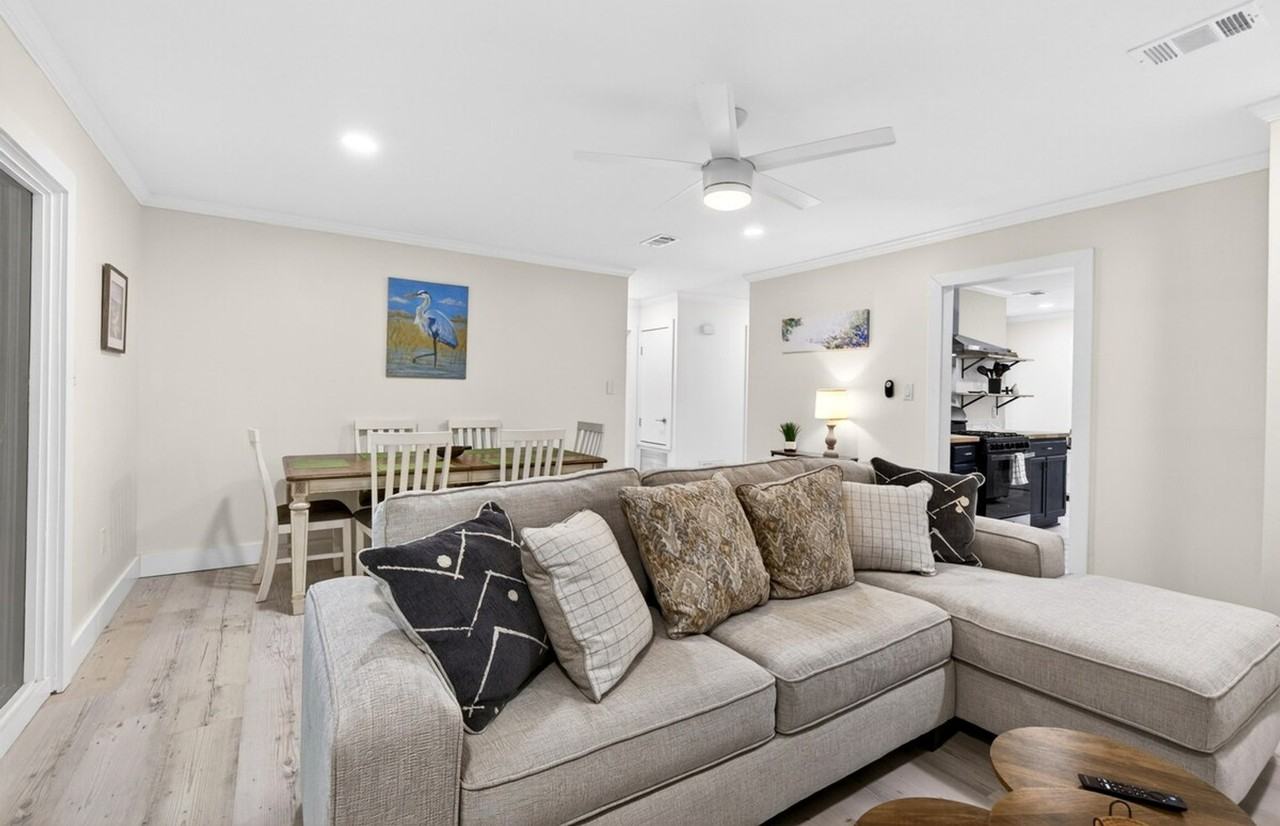 203 Eleanor Avenue - Photo 2 of 50