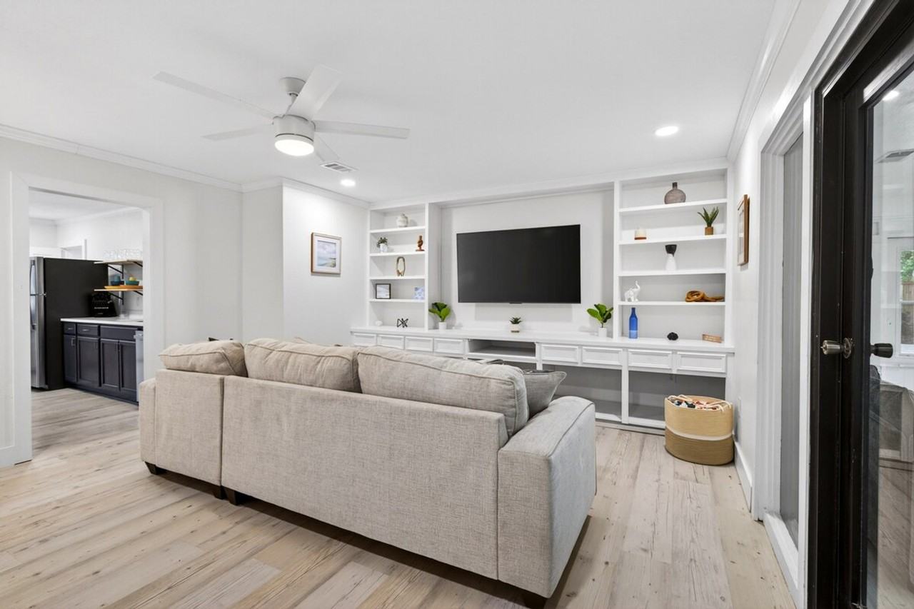 203 Eleanor Avenue - Photo 4 of 50