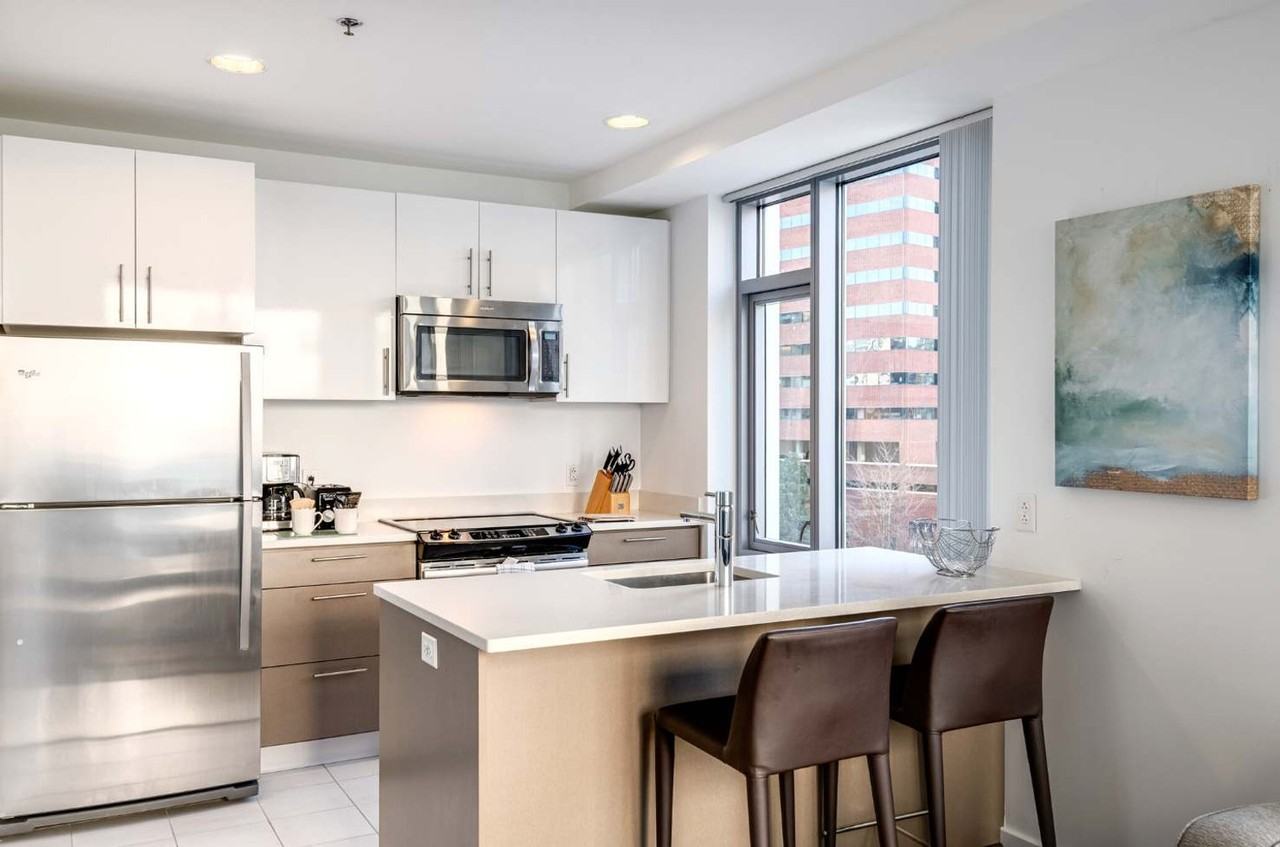 250 Kendall St #1534381P - Photo 4 of 17