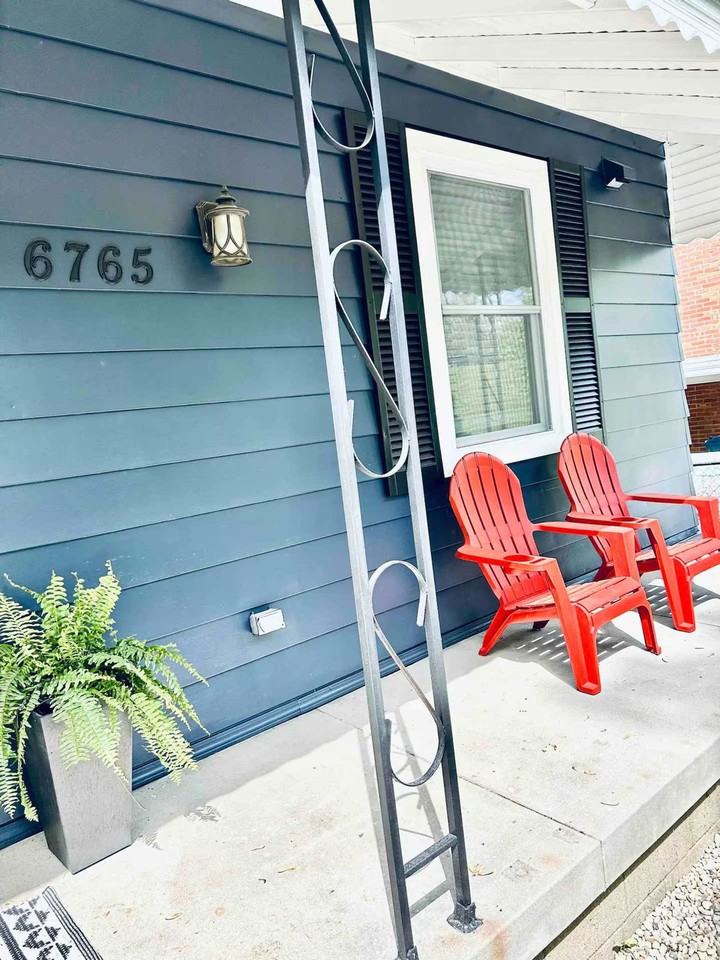 6765 Riverview Dr #1536666P - Photo 7 of 21