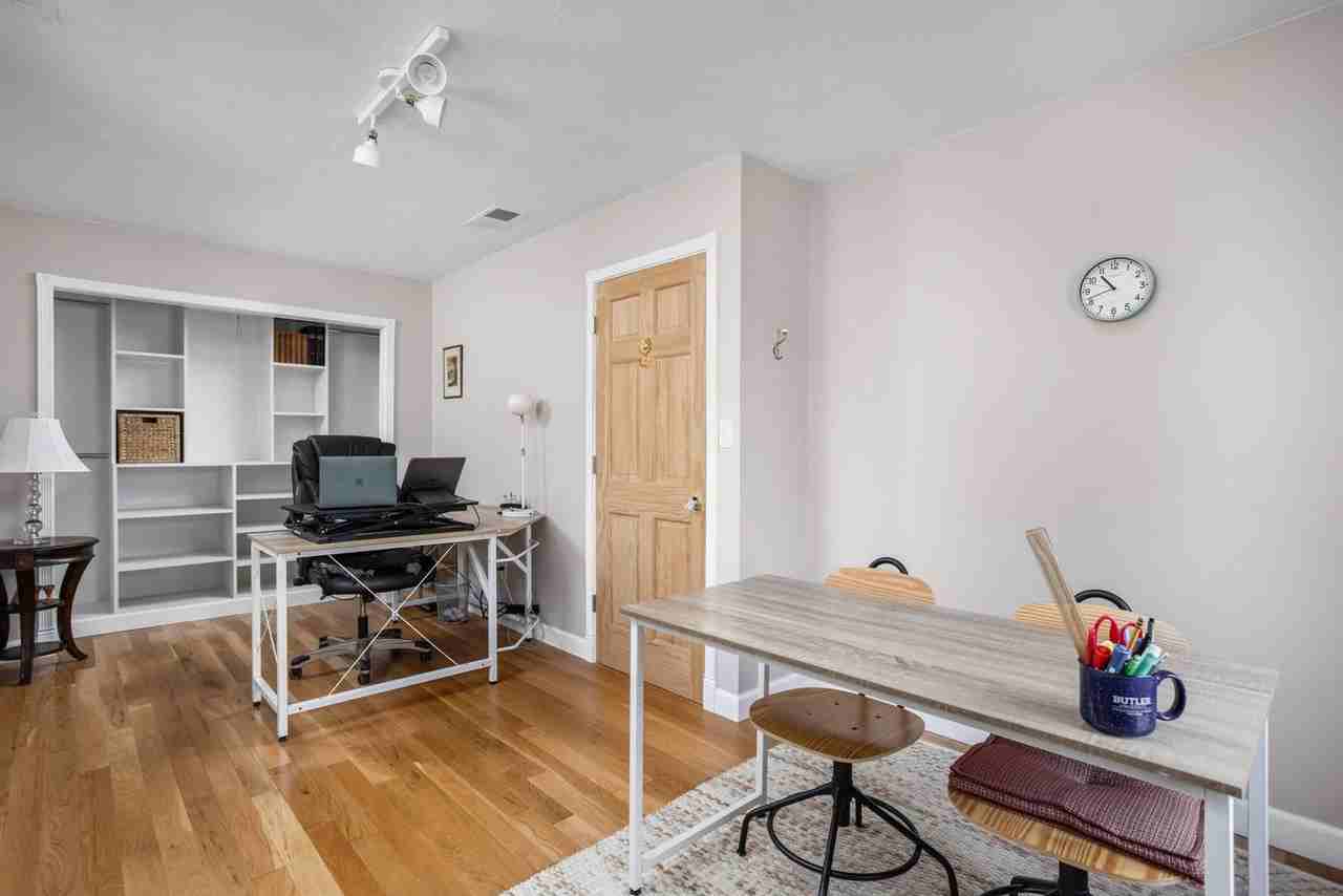 5110 Norwaldo Ave #1537772P - Photo 7 of 43