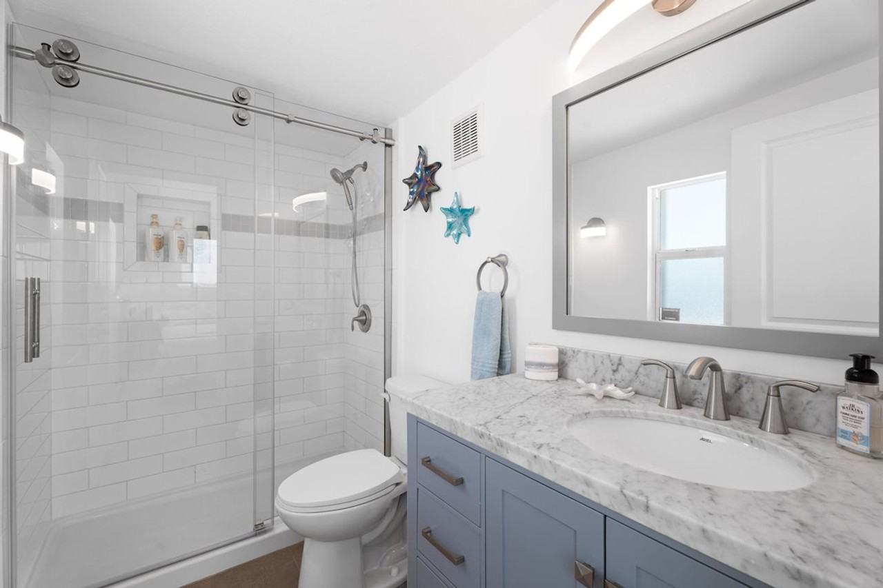 1243 Nettles Blvd #1537528P - Photo 5 of 24