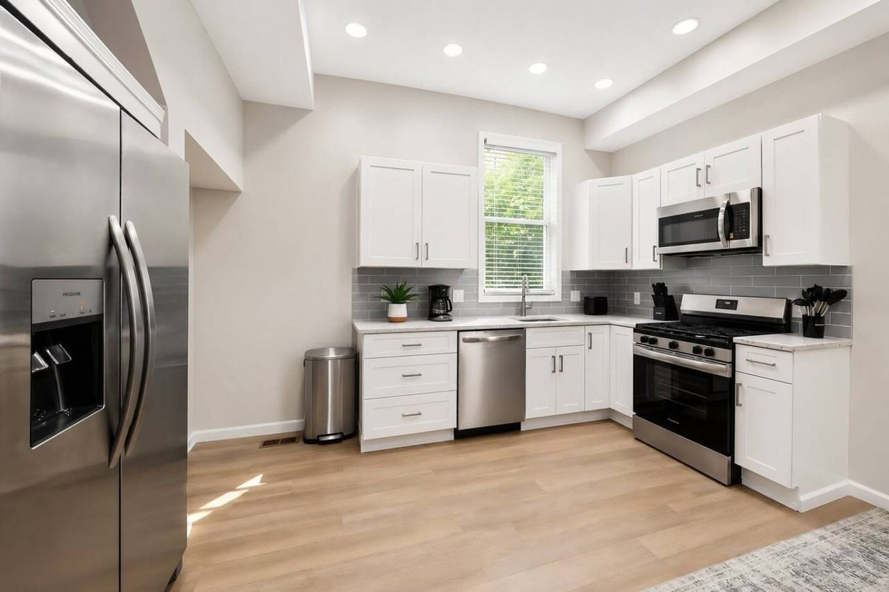 2813 Gerard St #1540075P - Photo 7 of 28