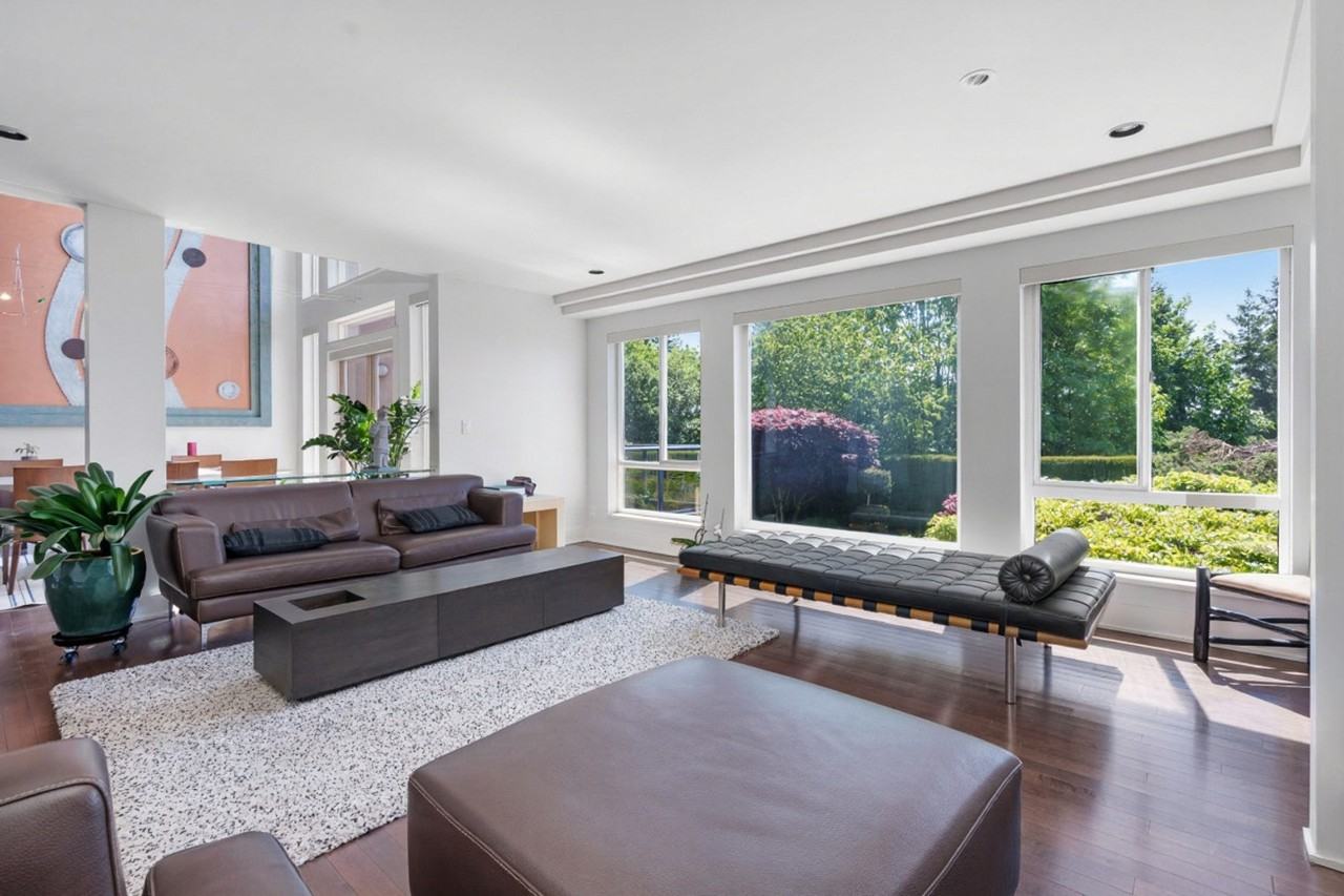 1760 Queens Ave #1539965P - Photo 4 of 50