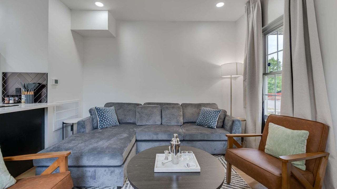 1279 Indianola Ave #1407029P - Photo 4 of 50