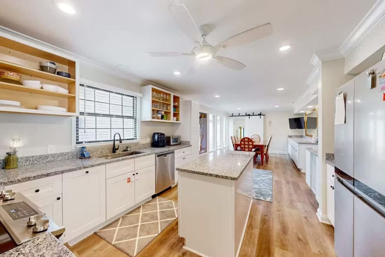 218 W Rosetta Ave #1541215P - Photo 6 of 20