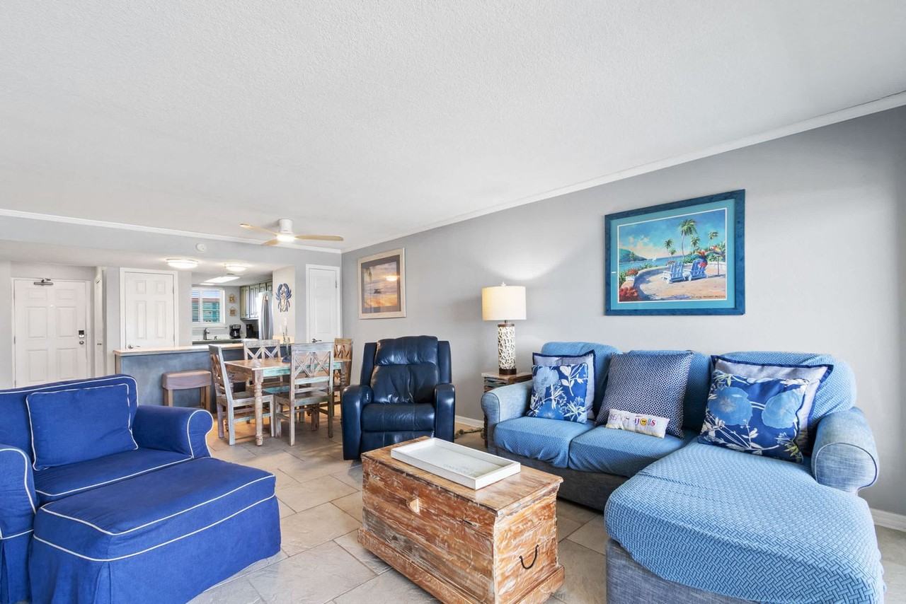 615 West Beach Boulevard - Photo 3 of 23