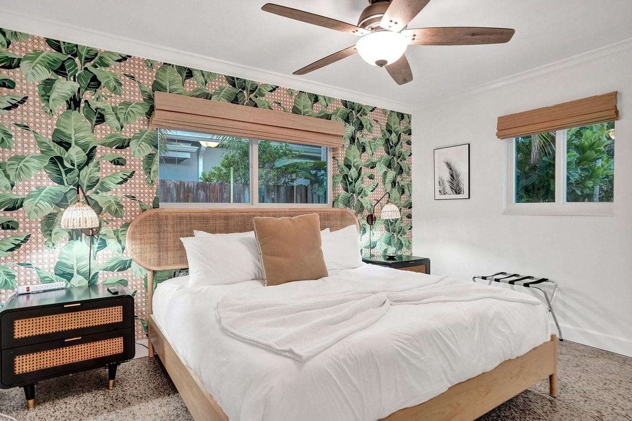 2120 Ne 53rd St #1541805P - Photo 3 of 50
