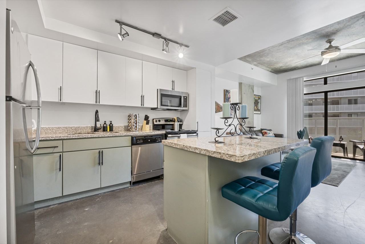 333 East Roosevelt Street - Photo 5 of 25