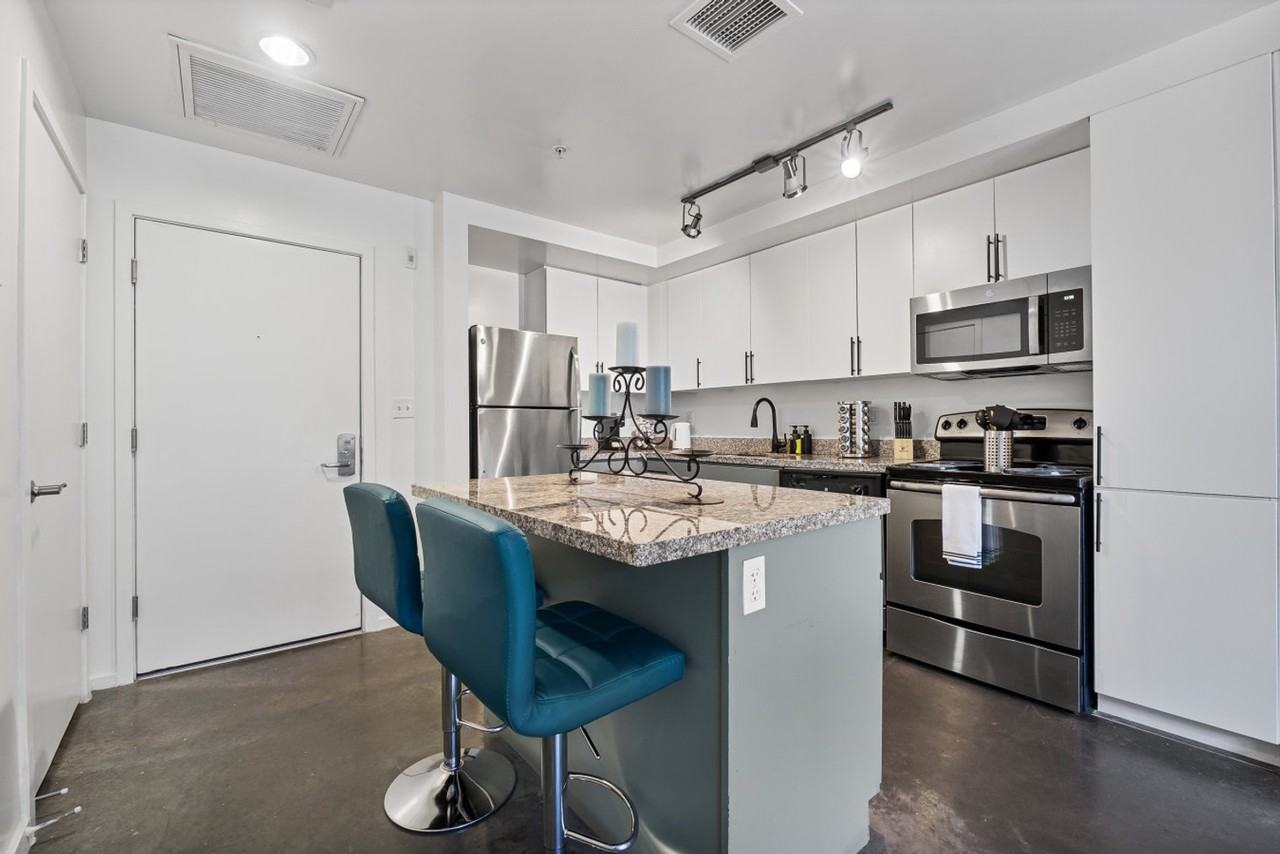 333 East Roosevelt Street - Photo 7 of 25