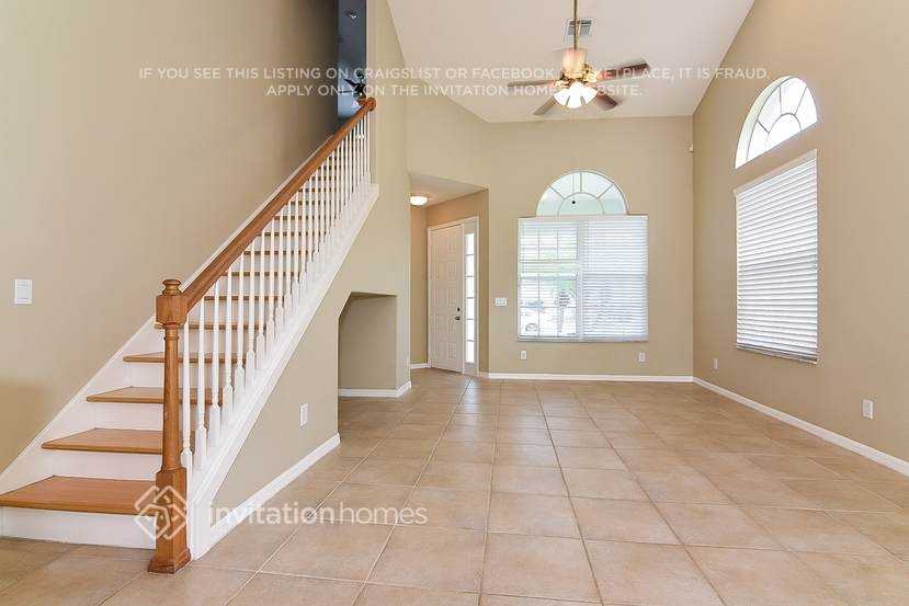 1843 Briland St - Photo 4 of 20
