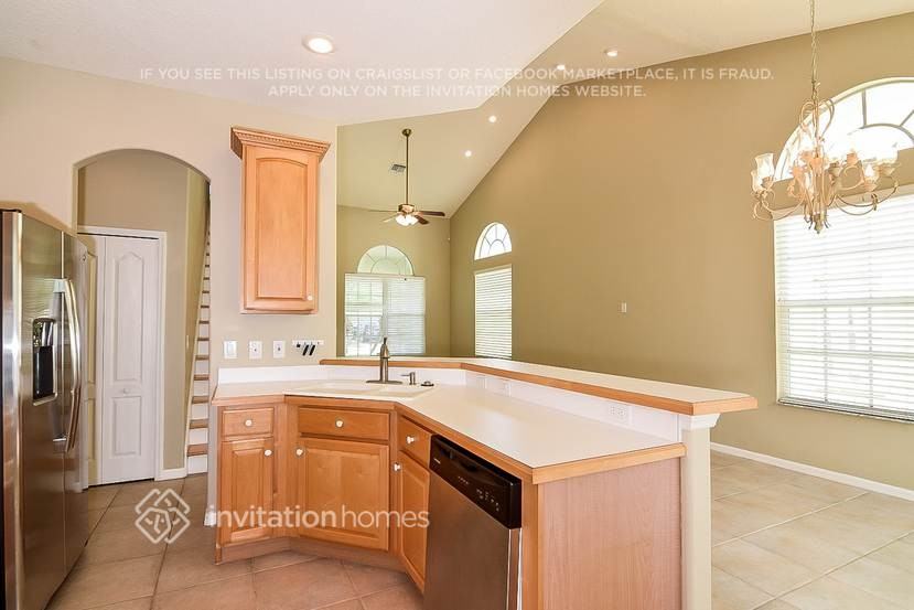 1843 Briland St - Photo 7 of 20