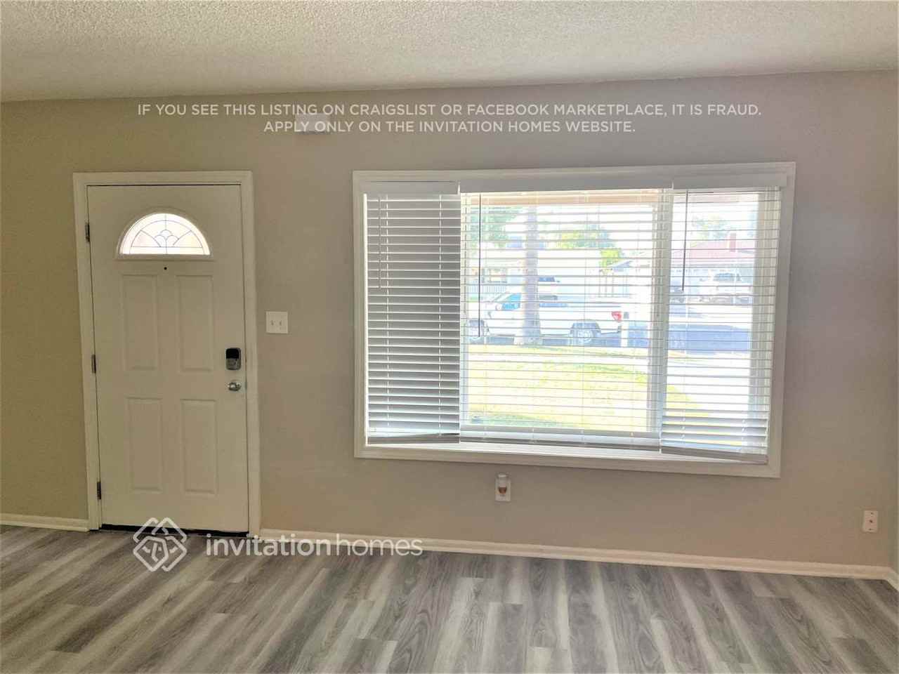 8943 Conway Dr - Photo 2 of 15