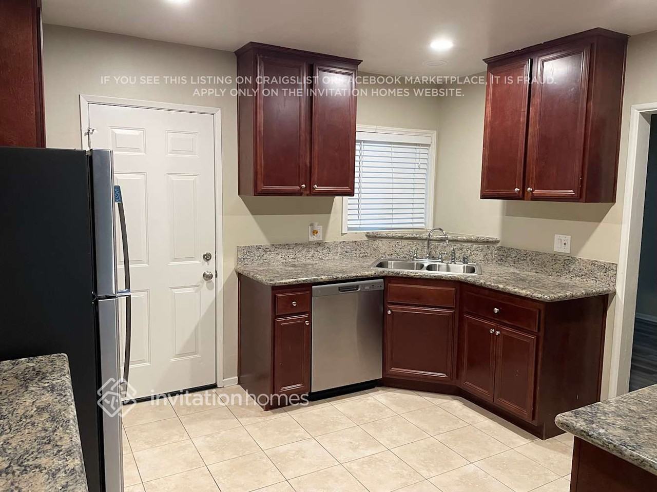 8943 Conway Dr - Photo 6 of 15