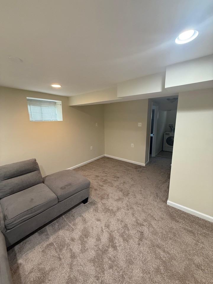 2301 Iverson St #4BS - Photo 2 of 8