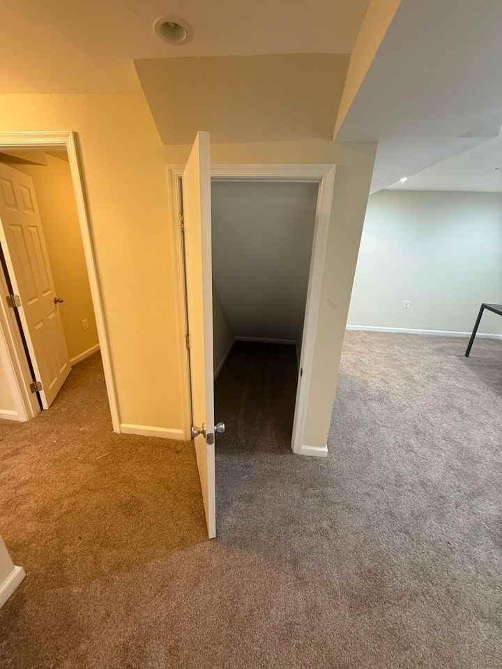 2301 Iverson St #4BS - Photo 3 of 8