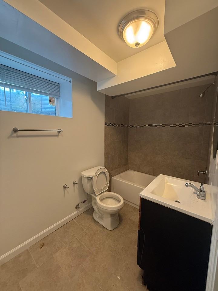 2301 Iverson St #4BS - Photo 4 of 8