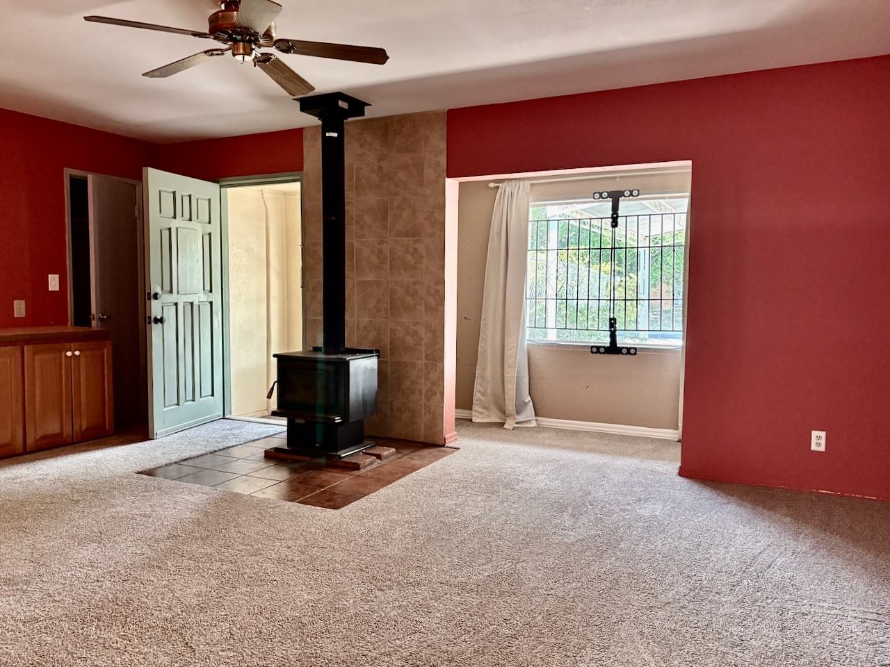 1721 Utah St Ne #1 - Photo 5 of 38