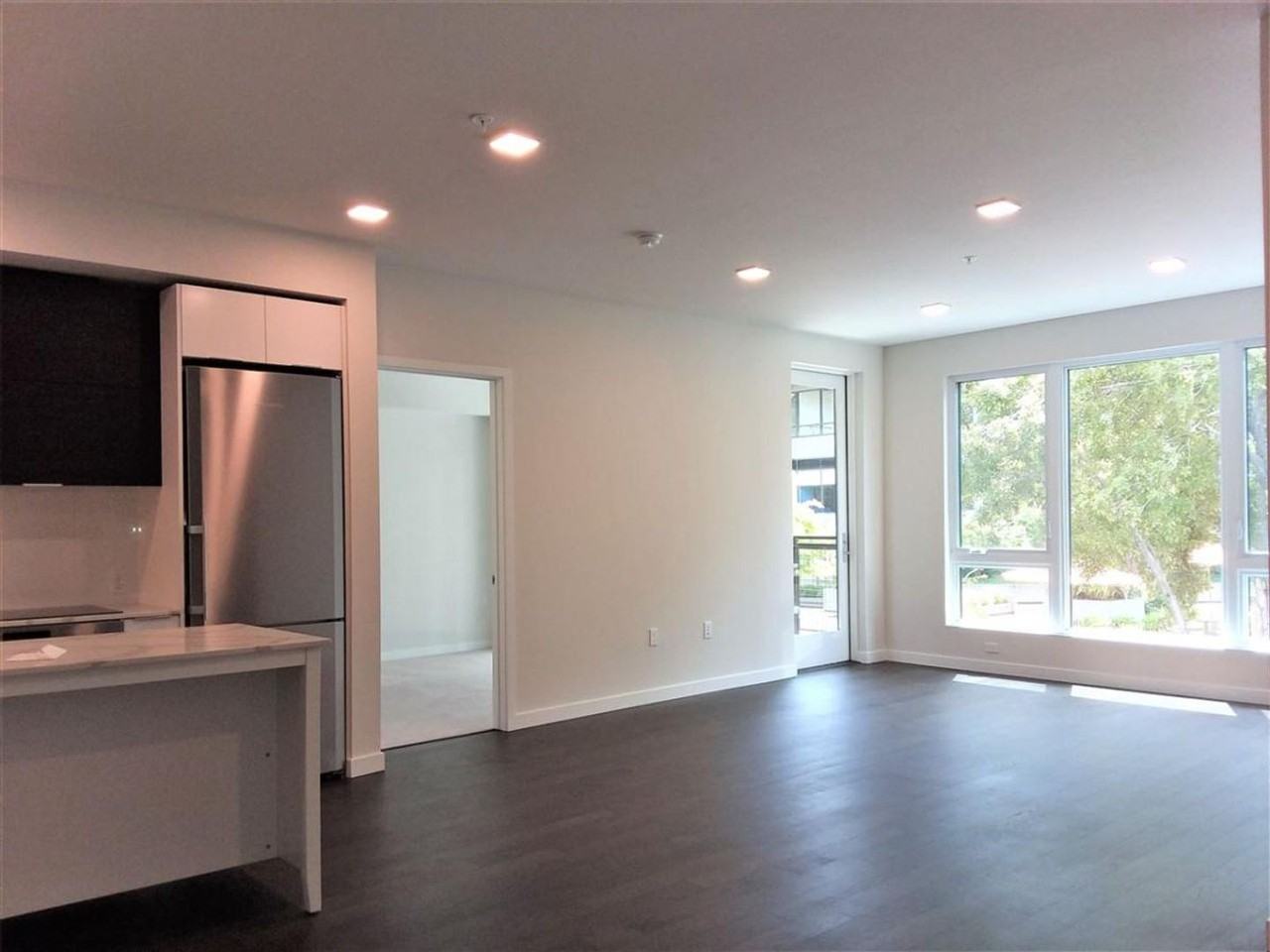 1605 Riviera Ave #406 - Photo 5 of 14