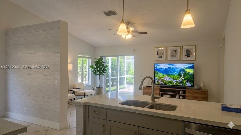 1527 Palermo Drive - Photo 3 of 11