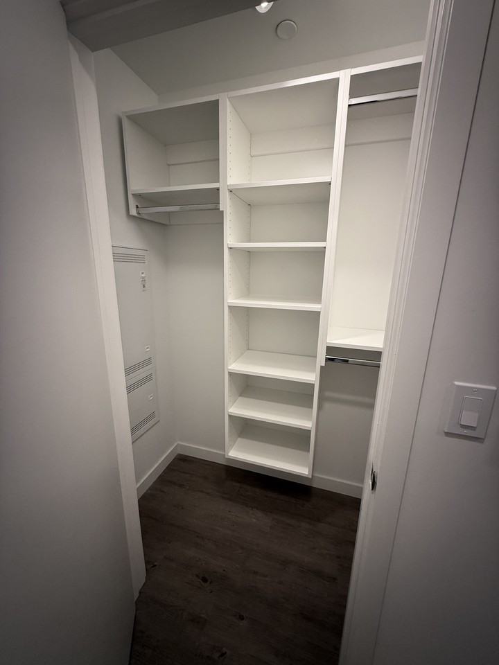 138 Northeast 23rd Street #S - Photo 6 of 35