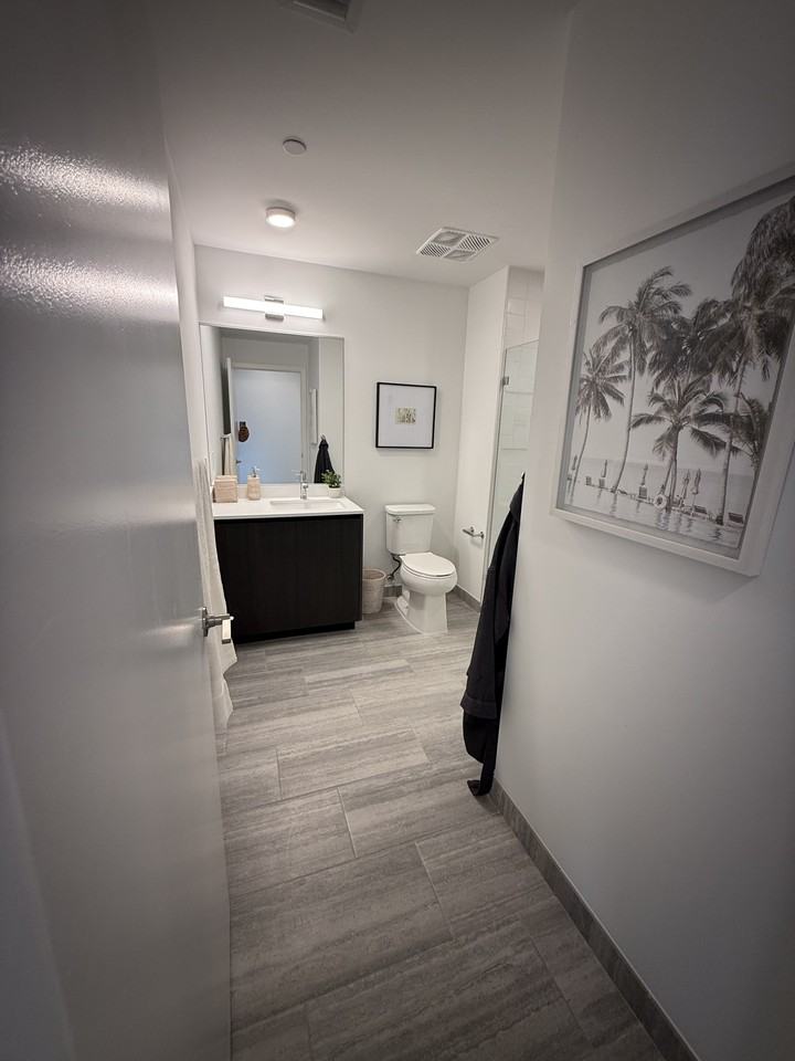 138 Northeast 23rd Street #S - Photo 7 of 35