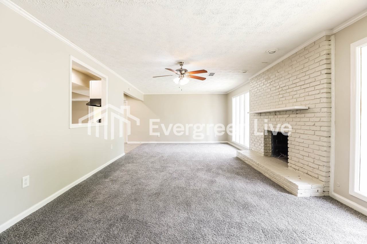 5815 Penfield Pl - Photo 4 of 15