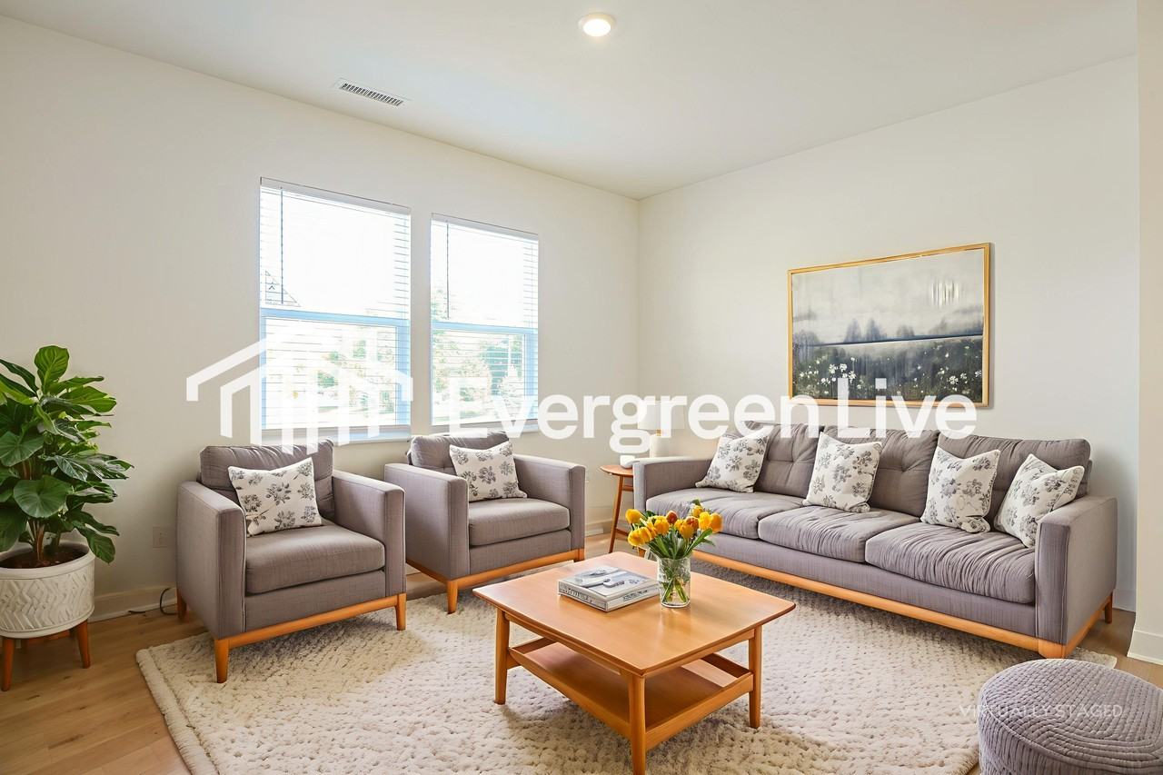 286 Simpson Road - Photo 5 of 19