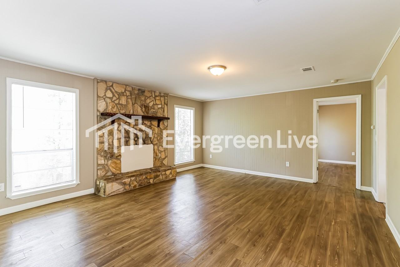 3711 Woodlake Rd - Photo 3 of 15