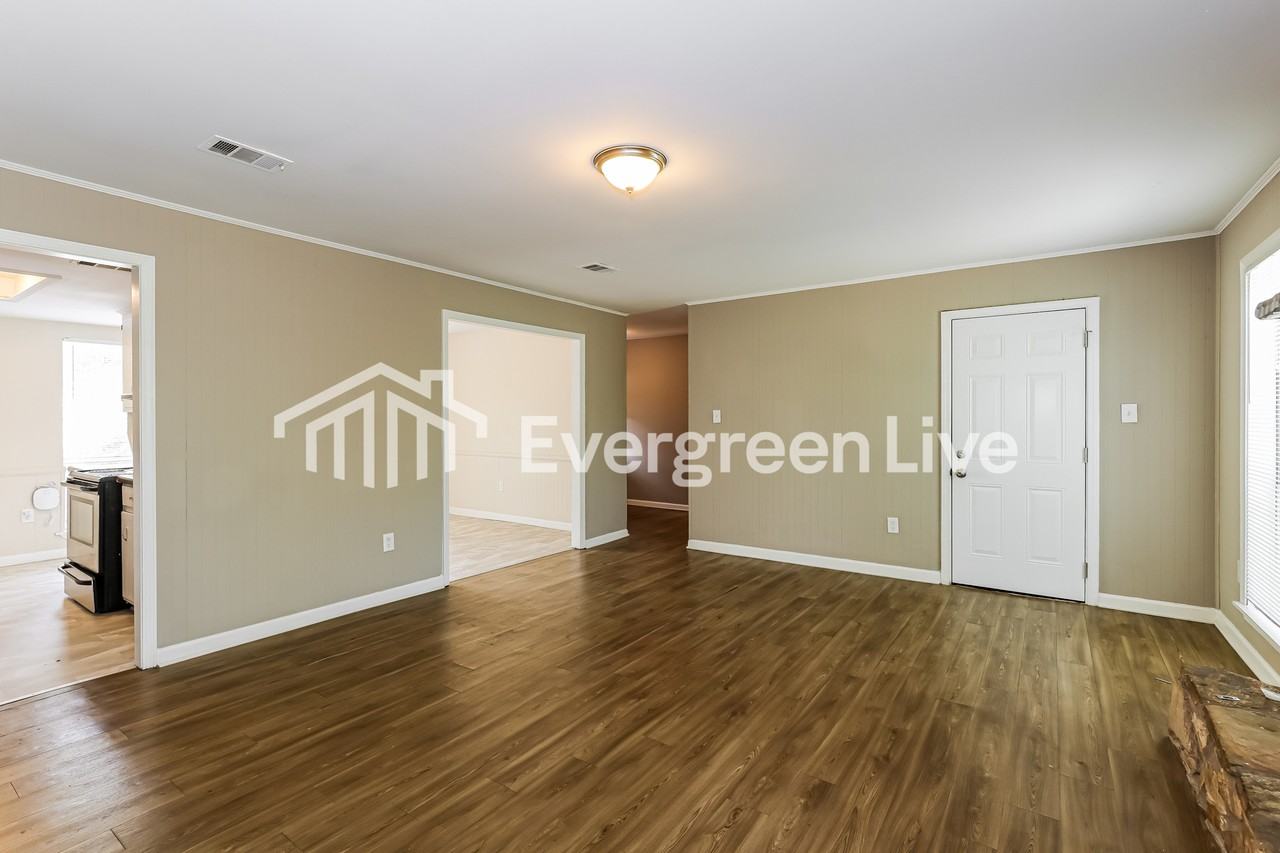 3711 Woodlake Rd - Photo 4 of 15
