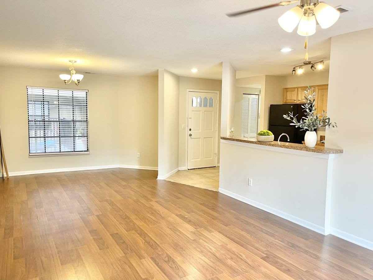 208 S Habana Ave - Photo 5 of 20