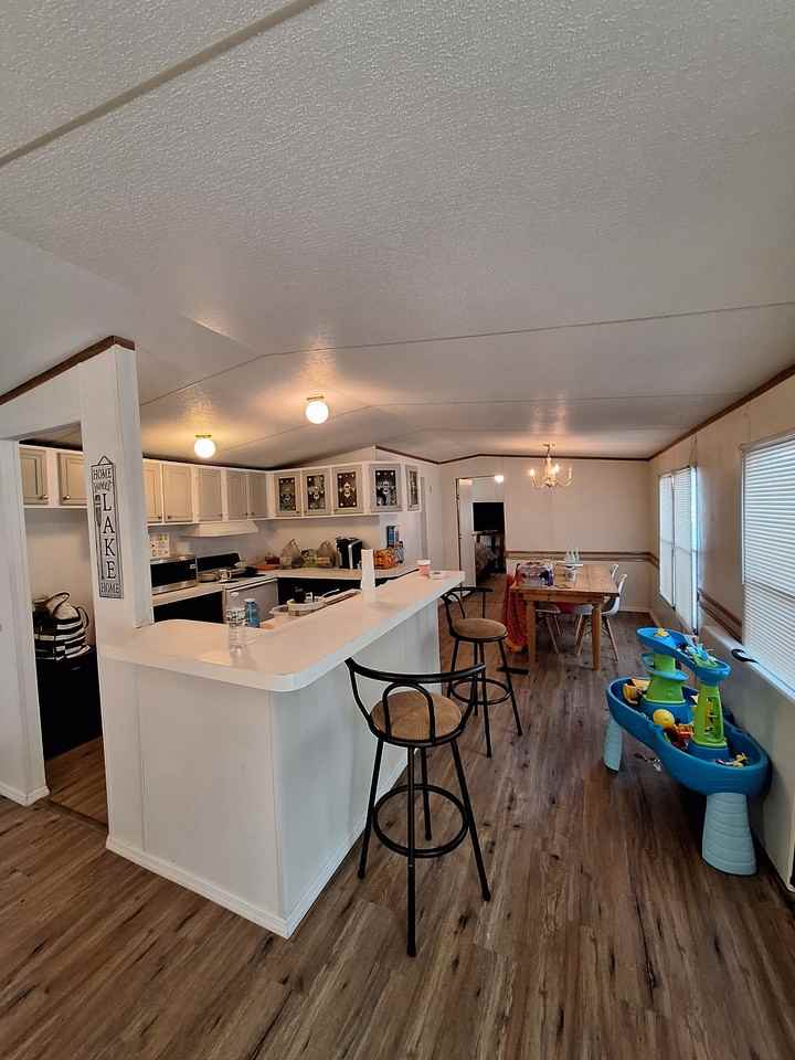 18500 Pine Dr #HOME - Photo 2 of 10