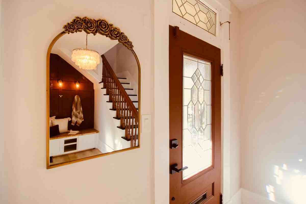 1544 N Downing St - Photo 3 of 39