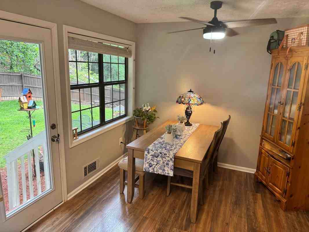 4330 Falcon Crest Dr - Photo 3 of 3