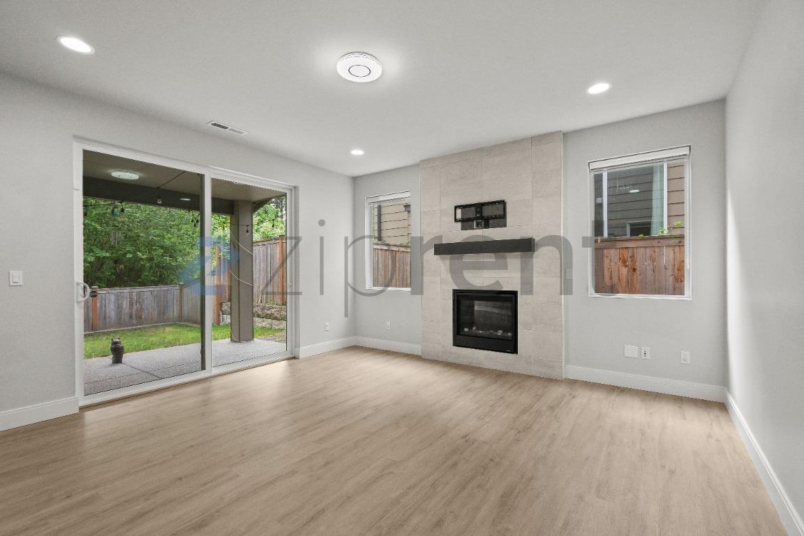 22205 17th Ave W - Photo 4 of 29
