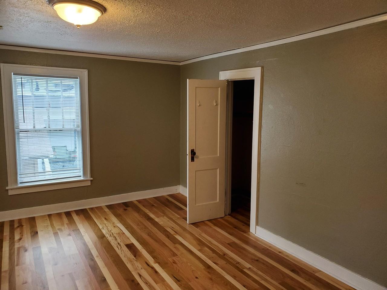 1621 Fairchild Ave #2 - Photo 3 of 27