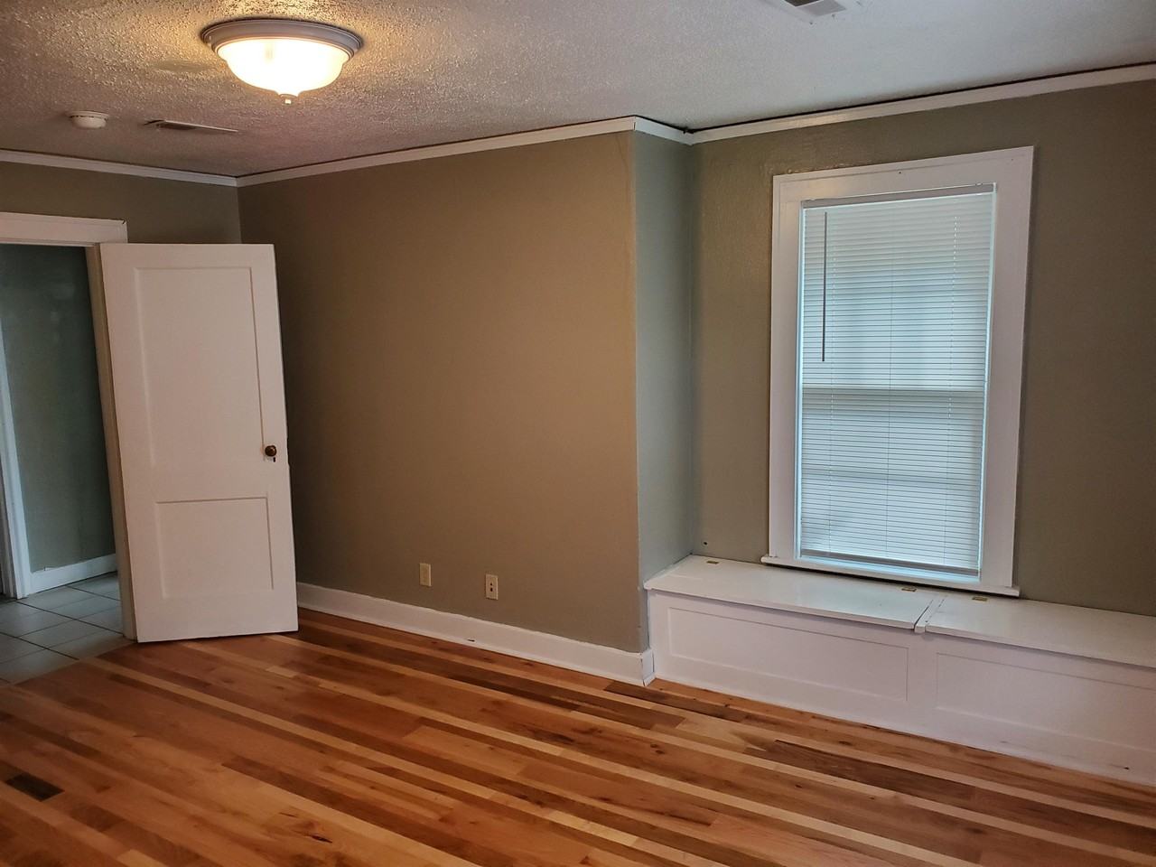 1621 Fairchild Ave #2 - Photo 5 of 27